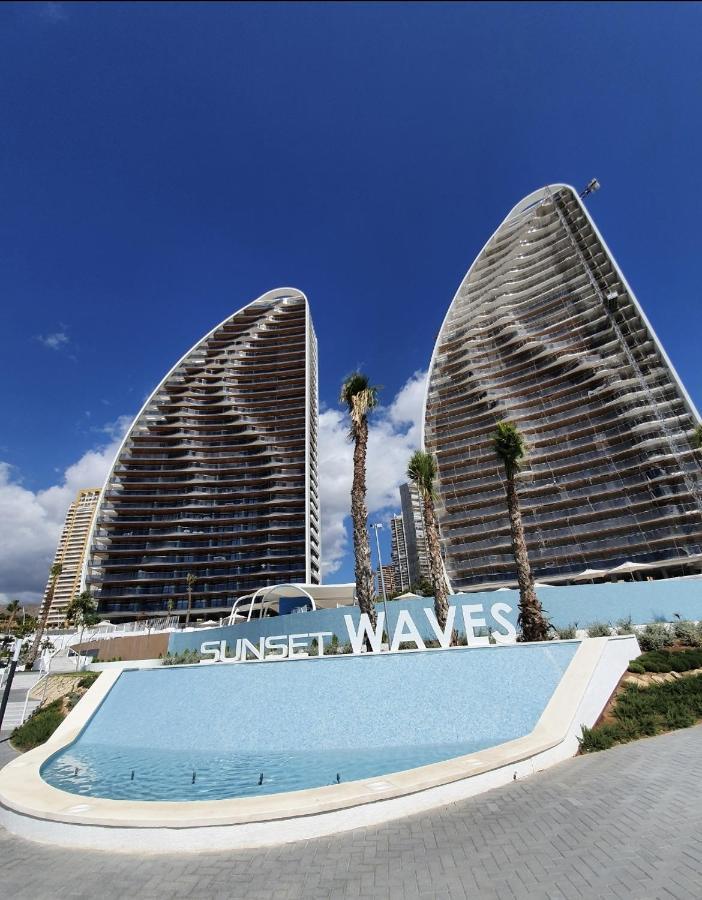 Sunset Waves Benidorm Apartment Luaran gambar